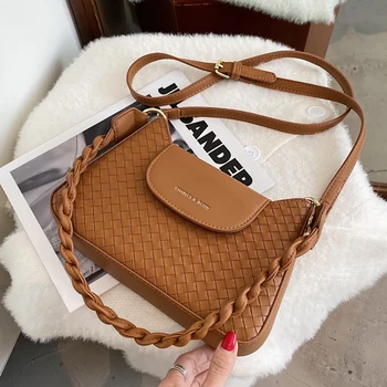 

Weaving Leather Underarm Shoulder Bag Crossbody Bags for Women 2020 Trend Luxury Designer Armpit Purse Elegant Lady's Hand Bag
