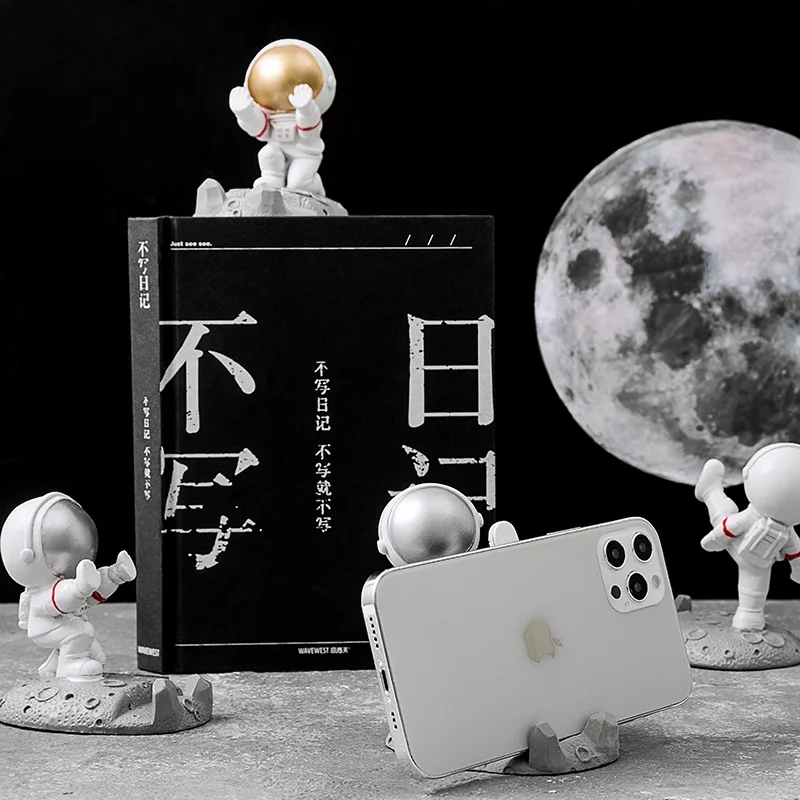 Astronaut Phone Holder Resin Universal Cell Stand Bracket Desk Ornaments Kids Gift Toy Office Table Decoration Stationery A6615