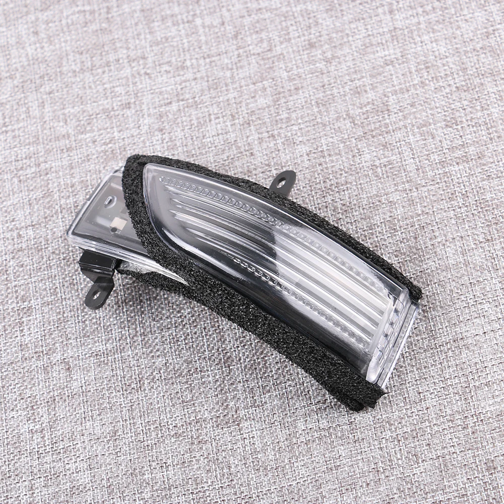 thumbnail image 2 of Sequential LED Turn Signals For Subaru Forester IV Side Mirrors 2 of 13