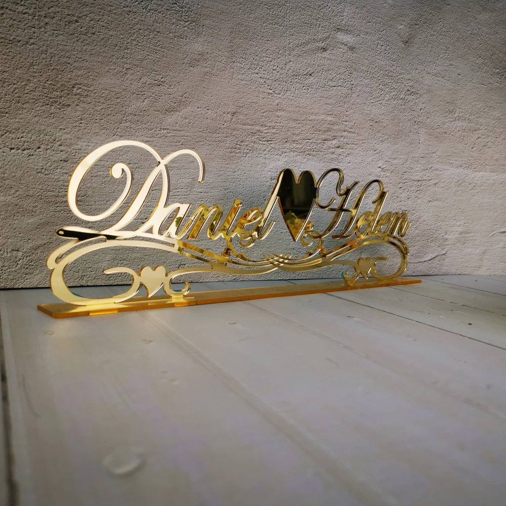 Custom wedding table centrepieces sign Personalized Mirror Rose Gold Silver Name for Table Decor Acrylic Tableshow Wedding Decoration on Desktop (4)