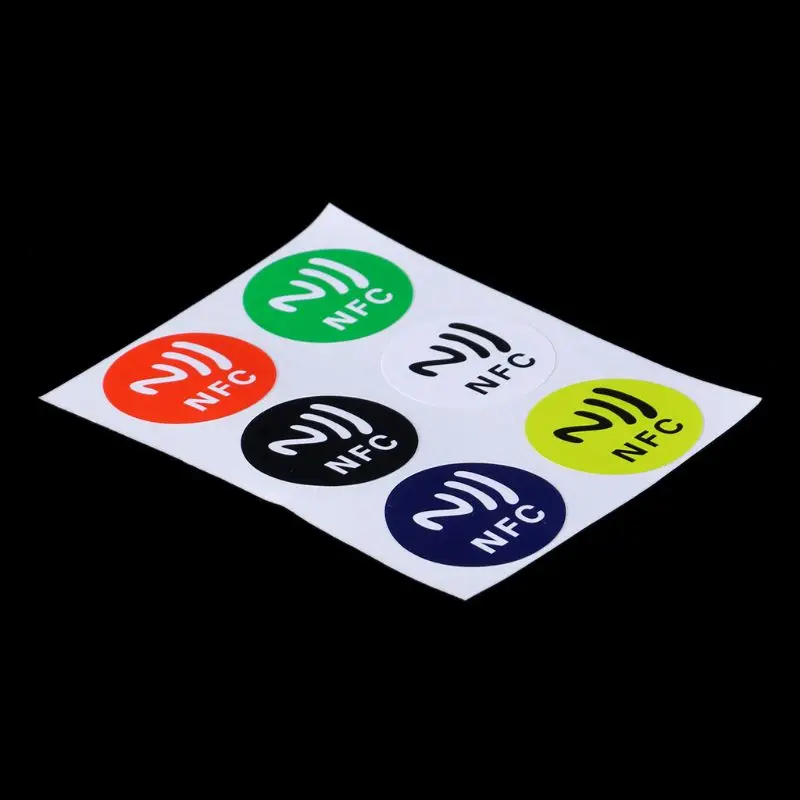 N0HC 방수 PET 소재 NFC 스티커 스마트 접착제 Ntag213 모든 휴대 전화 용 태그