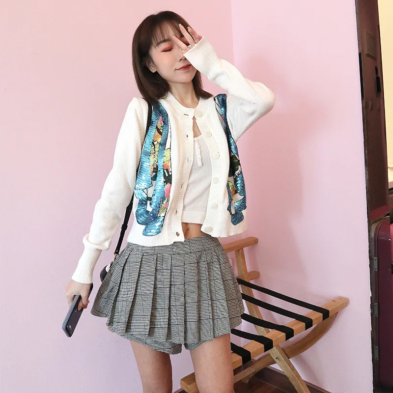 12668956353_1968591132