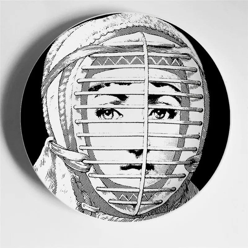 1 Керамическая тарелка Fornasetti, настенная, декоративная тарелка, креативный дизайн, Классическая, элегантная, для бара, отеля, домашнего декора, настенные, подвесные тарелки - Цвет: 1