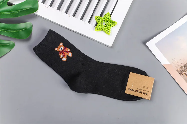 Solid Color Small Bear Crew Socks Women Warm Cotton Funny Cute Kawaii Art Happy Sock Korean Harajuku Streetwear Fashion Casual