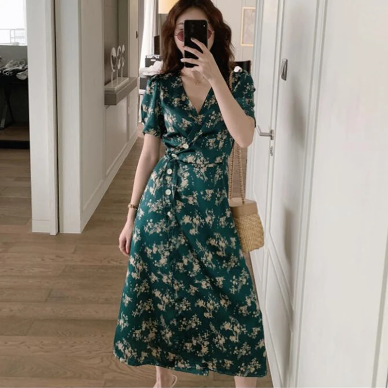 Bohemain Vintage V-neck Short Sleeve Women Dress Irregular Button Split Female A-line Dress 2020 Summer Green Party Vestidos