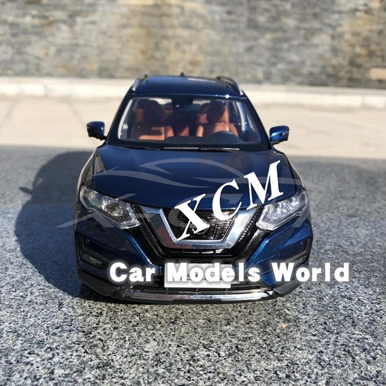 Литая модель автомобиля для изгой 1:18(синий)+ маленький подарок