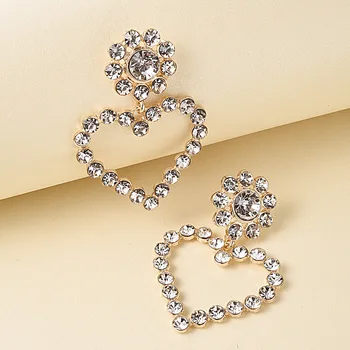 

E8145 Europe and America New Style Heart Shape Color Diamond Set Ear Stud Cool Alloy Earrings Ornament Manufacturers Cross Borde