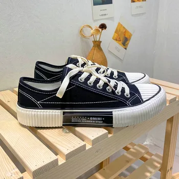 

New Classic Men's Fashion Sneakers Non-slip Lace-up Lightweight Men's Casual Shoes Couple Low-top Canvas Shoes Zapatos De Hombre