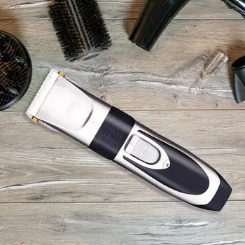 

Lightweight Design Professional Hair Clipper Kit USB Rechargeable Hair Trimmer Set with Guide Comb Cleaning Brush