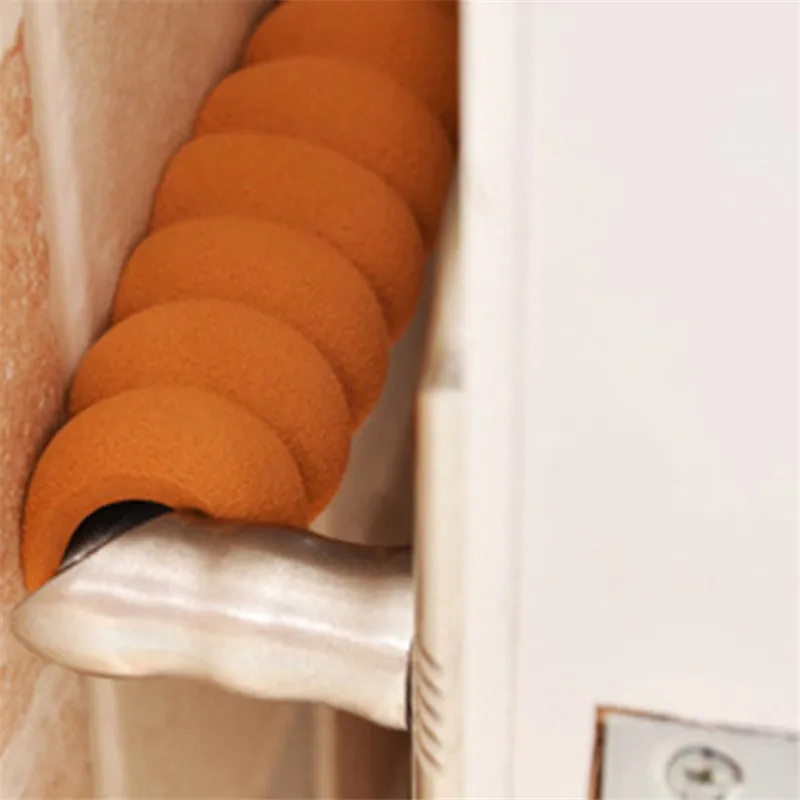 Thickened-spiral-type-children-s-anti-collision-door-handle-protective-cover-muffler-anti-slip-anti-collision (1)