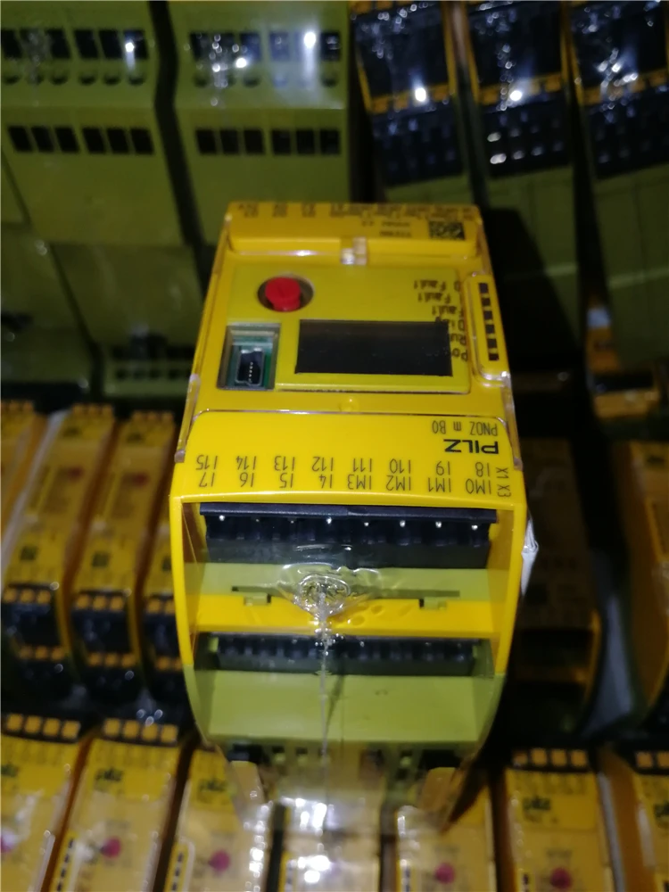 Pilz m B0 772100,772000, 772001,772002 новое место, один год гарантии