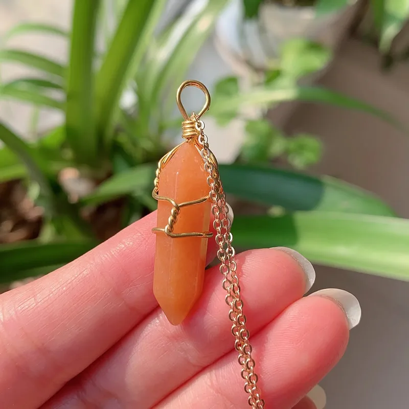 Amazon.com: Oregon Sunstone orange necklace by Majade. Orange gemstone  Sunstone jewelry, tangerine quartz orange crystal. Handmade 14k yellow gold  Sunstone diamond jewelry. Simple minimalist sacral chakra pendant :  Handmade Products