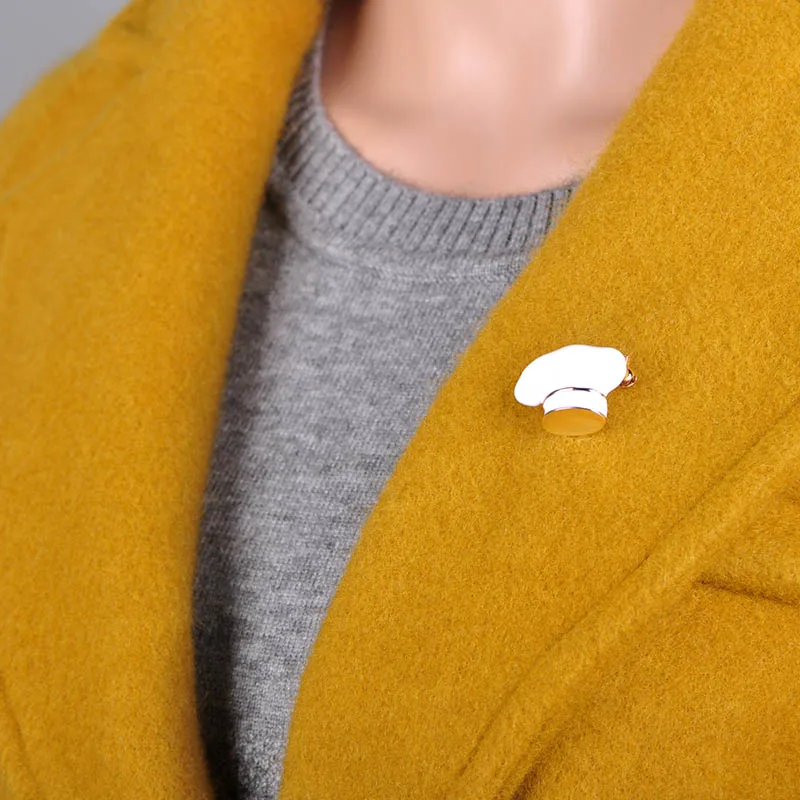 OI – broche en forme de chapeau de cuisinière pour femme, accessoire de chandail, en émail blanc, nouvelle collection