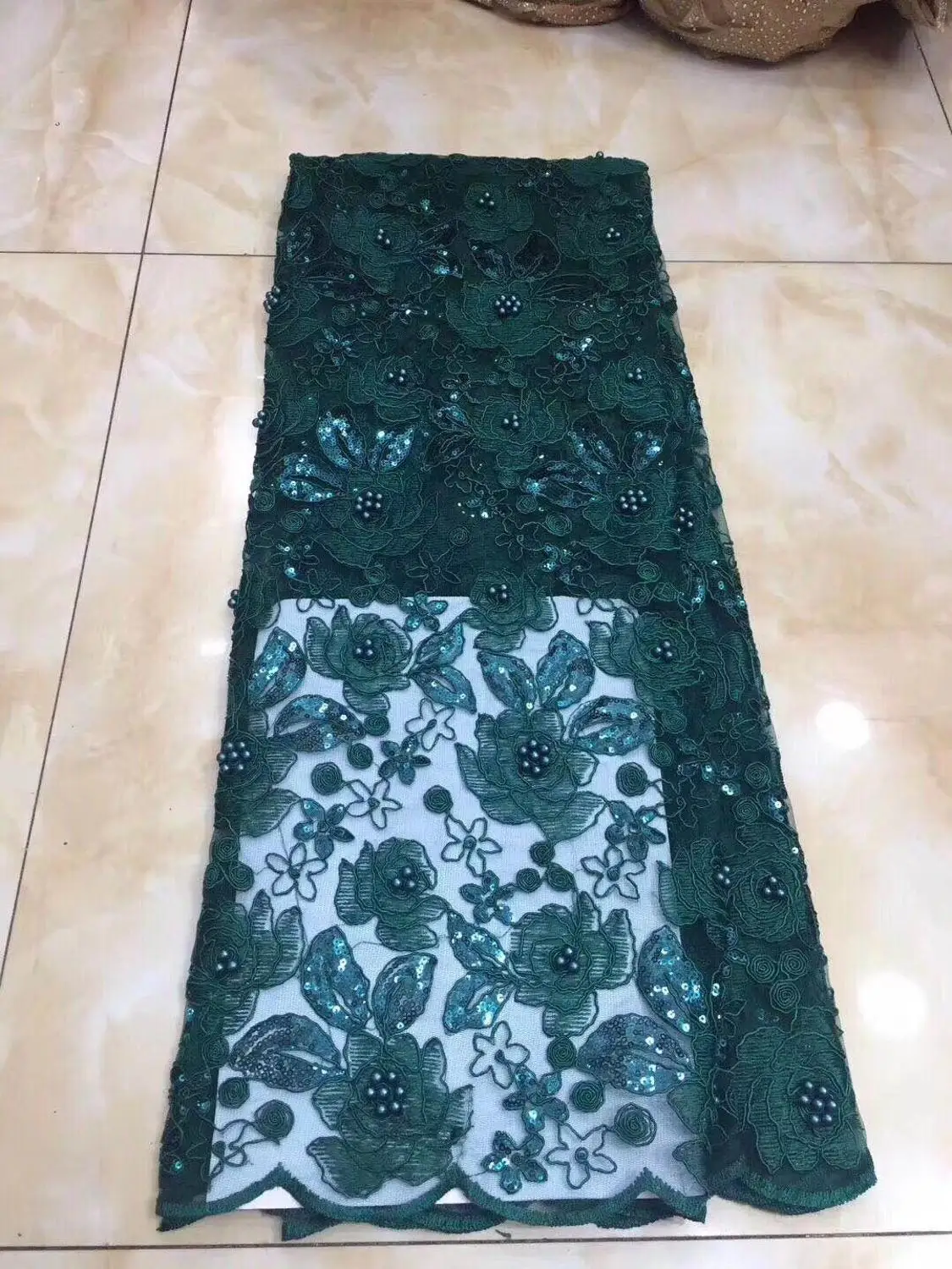 

Emerald green African Lace Fabrics With Sequins And Beads French Lace Fabric 2019 High Quality Sequins Lace For Nigerian Women