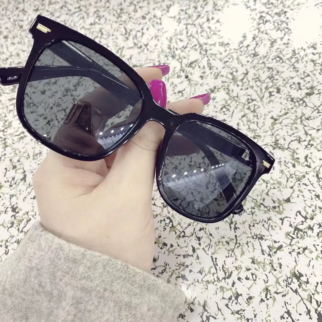 Quadratische Sonnenbrille für den Sommer, modisch, im trendigen Stil, Vintage-Sonnenbrille, Schutzbrille mit UV400-Schutz, Streetwear_voghion.com