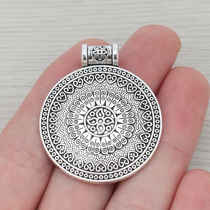 5 x Tibetan Silver Tone Large Flower Round Charms Pendants for Jewellery Making