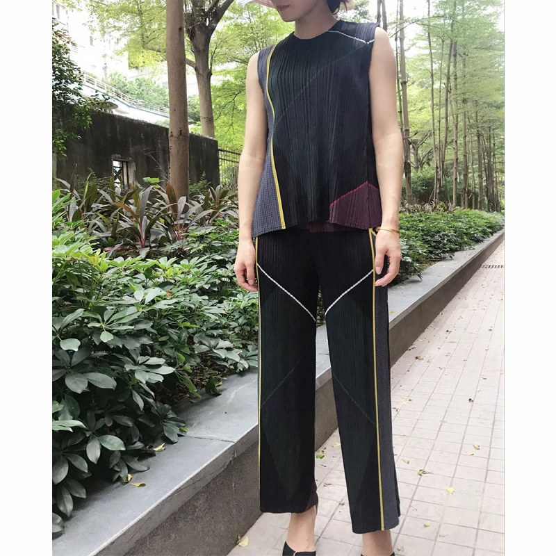 Miyake Fold комплект из двух предметов, модная нательная майка с геометрическим рисунком+ Прямые брюки, костюм