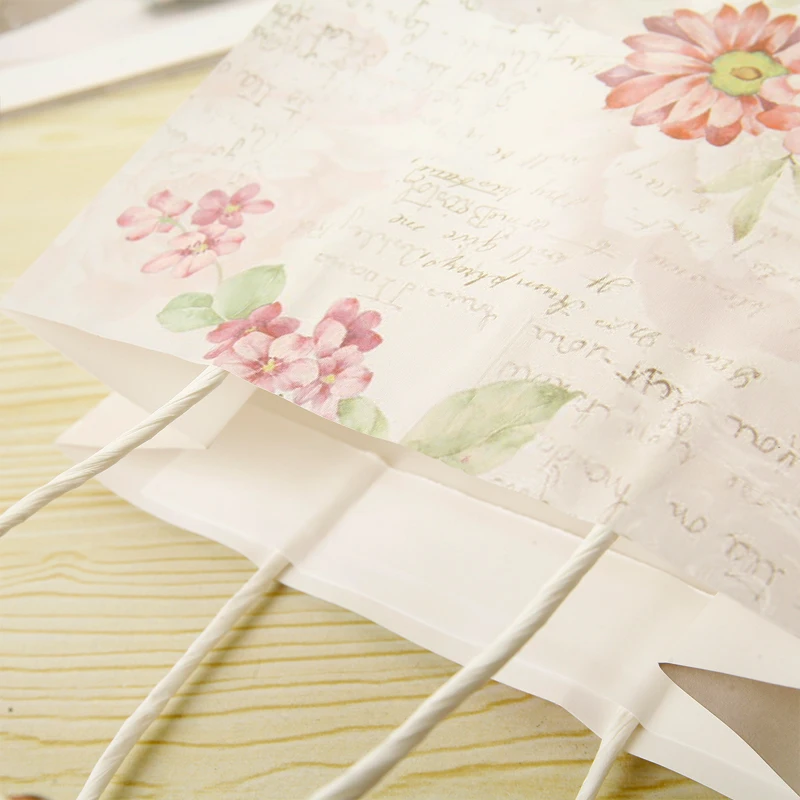 10 pcs/lot 25*18*10cm Flower Paper Bags with Handles for Gift Packaging Decoration Festival Wedding Party Favors Bags