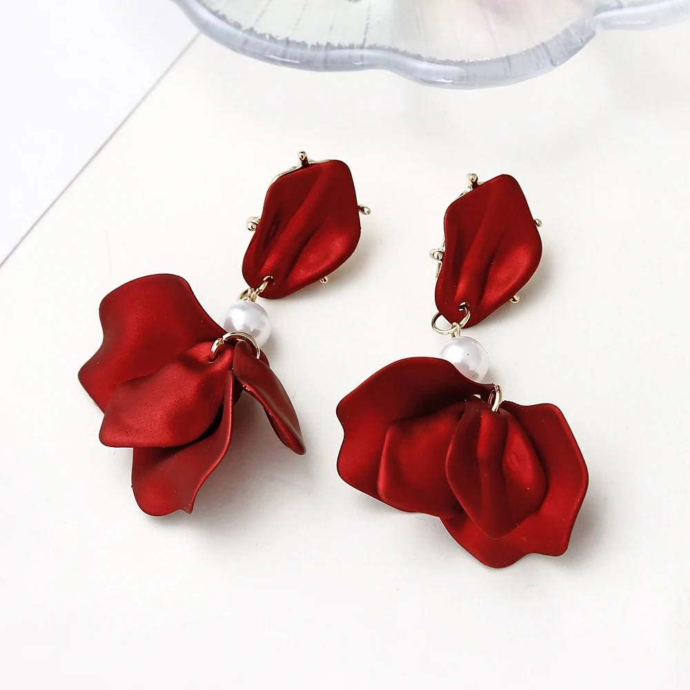 Hbdc8645049fe48e1b10d4803c4f3566bv - Korean New Fashion Temperament Alloy Women Pendant Earrings Sexy Rose Petals Long Tassel Earrings Women Jewelry Red Earrings