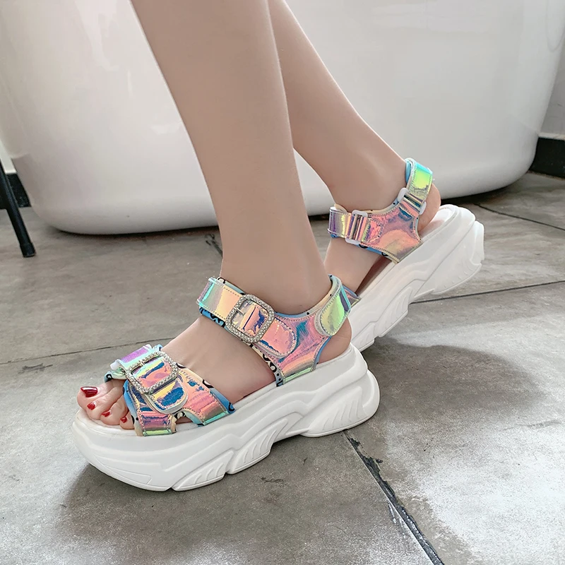 

Glitter Open Toe Sport Sandals Women Shoes Summer Outdoor Fashion thick sole Graffiti Platform Wedge Sandals with Buckle 2020