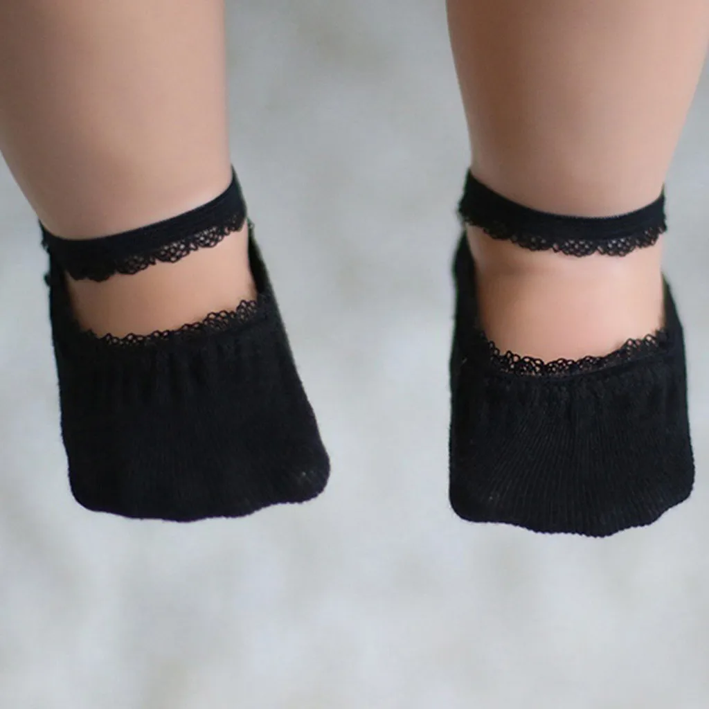 Носки для маленьких девочек новое поступление, мягкие хлопковые и удобные детские носки для новорожденных девочек с кружевом внутри, однотонные короткие носки детские хлопковые носки