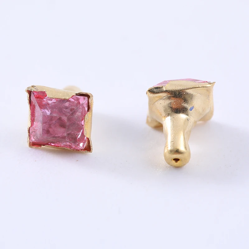 Red Rivets(gold) 30 комплектов 6*6 мм квадратные хрустальные заклепки из горного хрусталя Стразы шпильки DIY ремесла одежда кожаный декор Rebite шипы трубчатые буровые гвозди - Цвет: Red Rivets(gold)