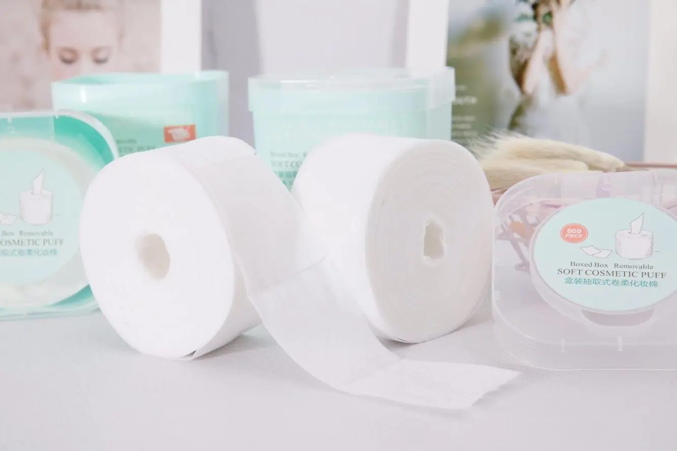 

COOLBER Boxed Removable Volume Soft Cotton Puff 600 PCs (5 Cm X 6 Cm) Cleansing Cleaning Convenient