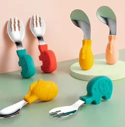 Juego de cuchara y tenedor con dibujos animados para bebé, cuchara con mango torcido de acero inoxidable, accesorios de comida para bebé, vajilla de entrenamiento de alimentación
