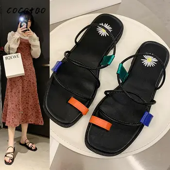 

Korean Version Of The Color Matching Set Toe Word Drag Female Summer 2020 New Student Fashion Small Daisy Low Heel Beach Drag