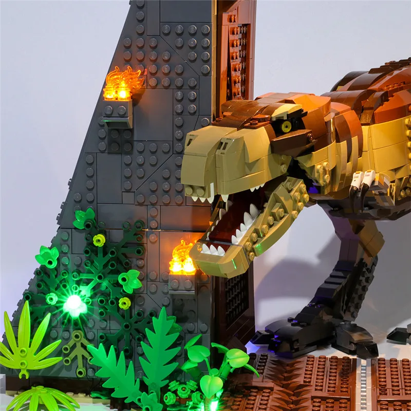 13507896417_282310816