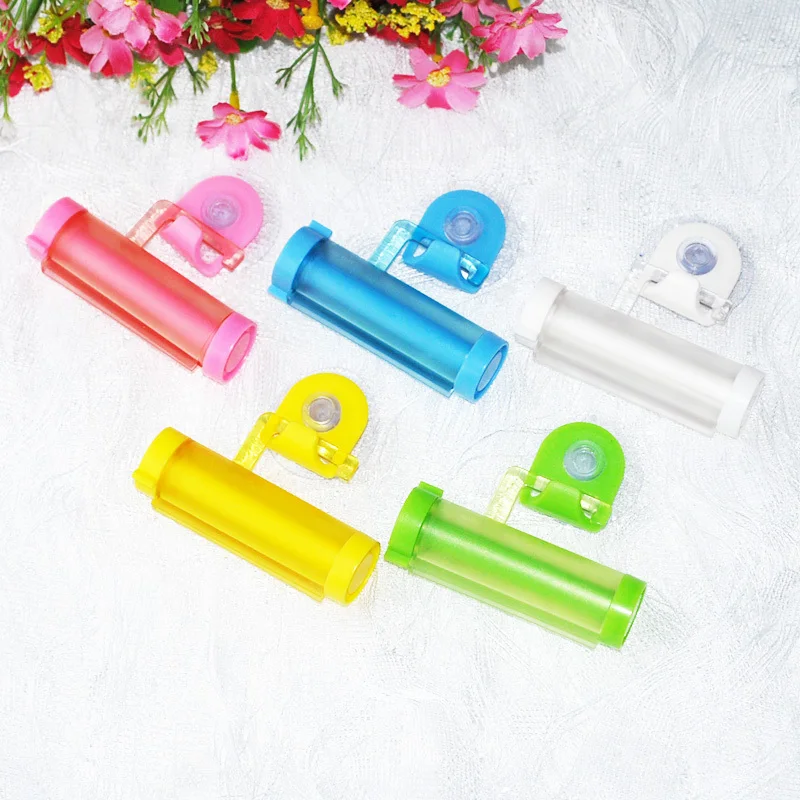 Sucker Hanging Rolling Squeezer Tube Toothpaste Dispenser Facial Cleanser Dispenser Home Commodity Bathroom Accessories