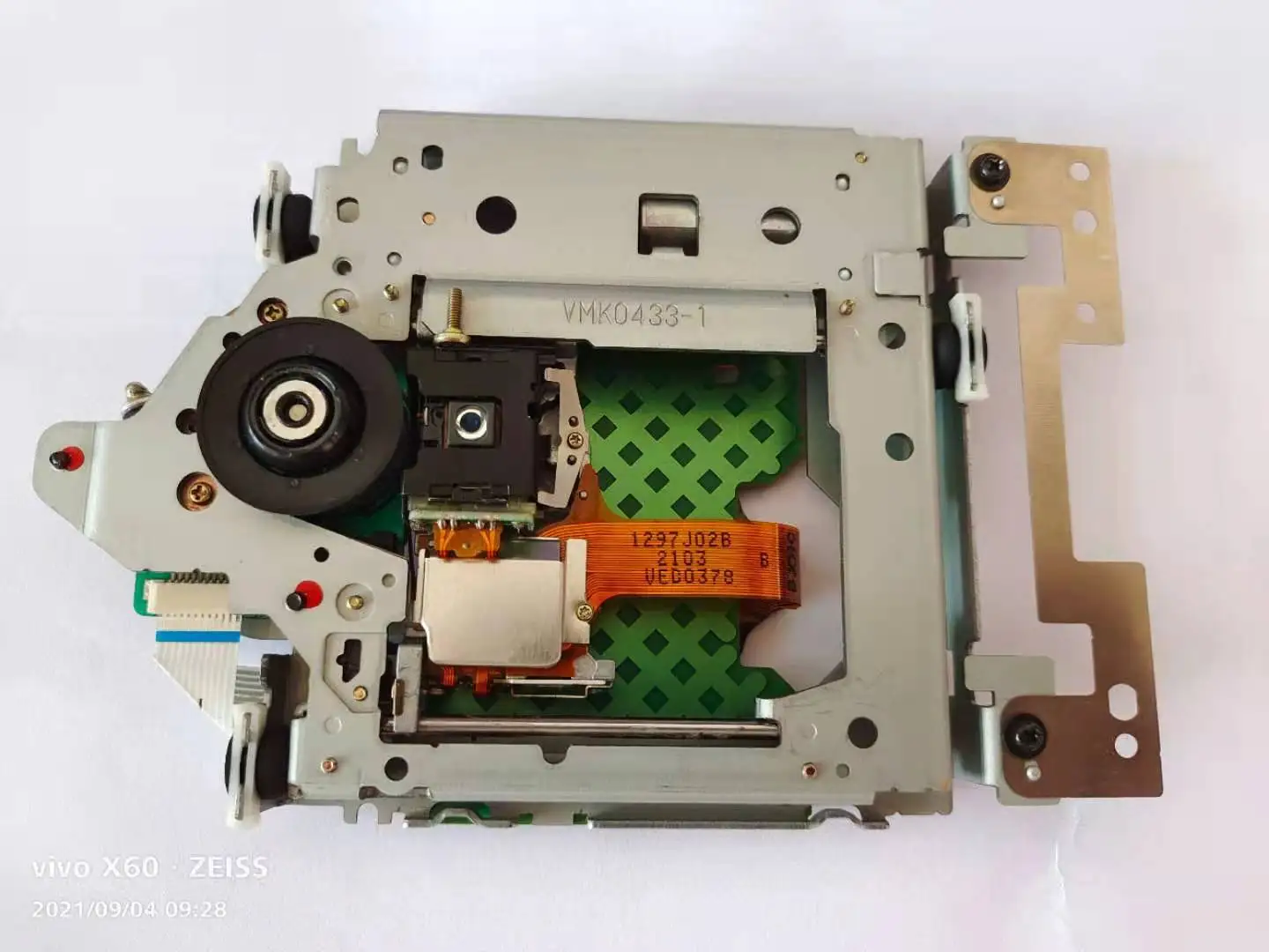 

brand new JVC EGMVED0378V VED0378 VED-0378 VMK0433-1 VMK0430 DVD Laser Lens Lasereinheit Optical Pick-ups Bloc Optique