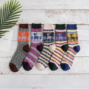 

Vintage Women Winter Warm Socks 5-pairs New Winter Elk Christmas Mid Tube Socks Retro Cotton Women Warm Xmas medias de mujer