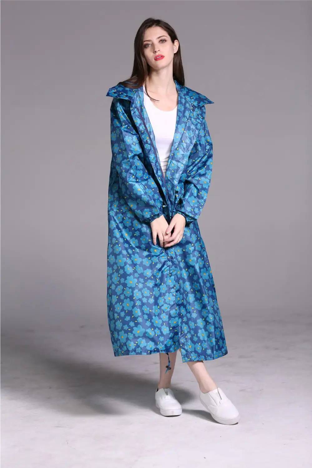 New Fashion Lengthen Men And Women Lengthen Raincoat Thin