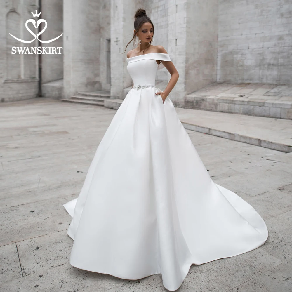 

Elegant Crystal Satin Wedding Dress Swanskirt N133 Boat Neck Lace up A-Line Princess Court Train Bridal Gown Vestido de novia