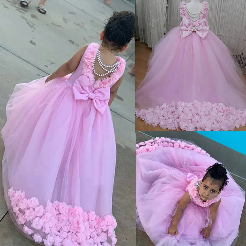 

Gorgeous Pink Tulle Flower Girl Dress with Pearls 3D Floral Appliques Backless Lovely Girls Birthday Party Gowns With Long Train