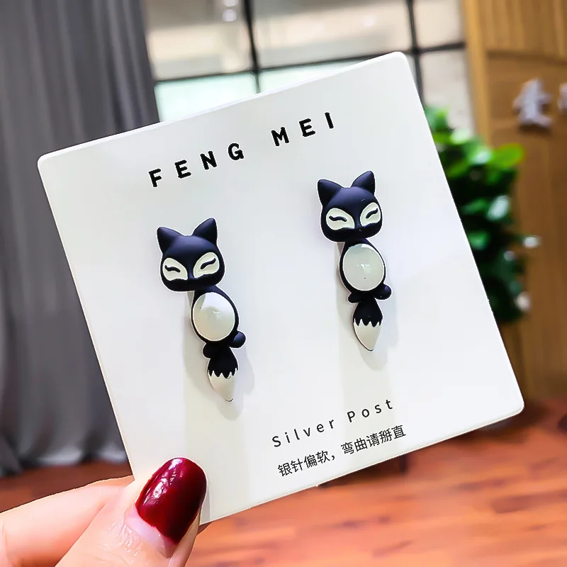 

2019 New Style S925 Silver Needle Personalized & Creative Cute Fox Earrings Women's Elegant Versitile Fashion Earrings Women's