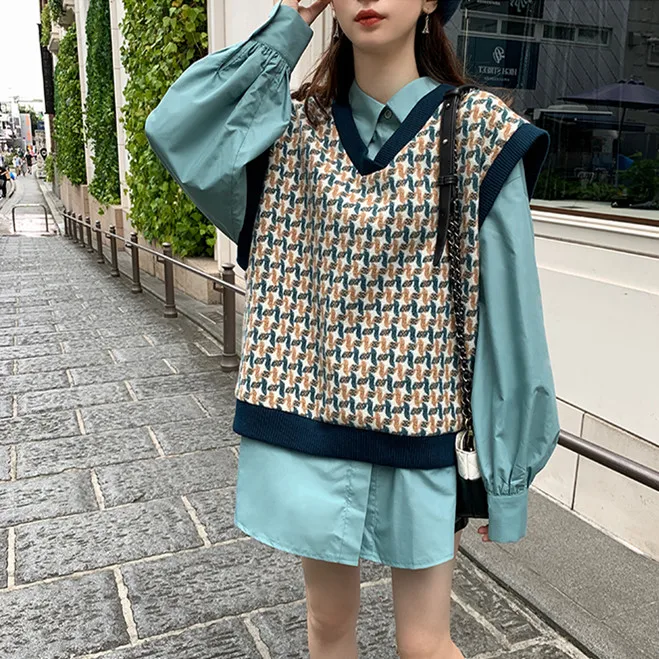 Covering Yarn Women Sleeveless Pullover Fall Winter Korean Style Vintage Geometric V Neck Knitted Wool Sweater Vest T426