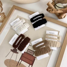 

2Pcs/Set Autumn Winter Hair Clips Plush Pleated Hairpins BB Clips Hollow Geometric Hair Accessories Milk Coffee Large Barrettes