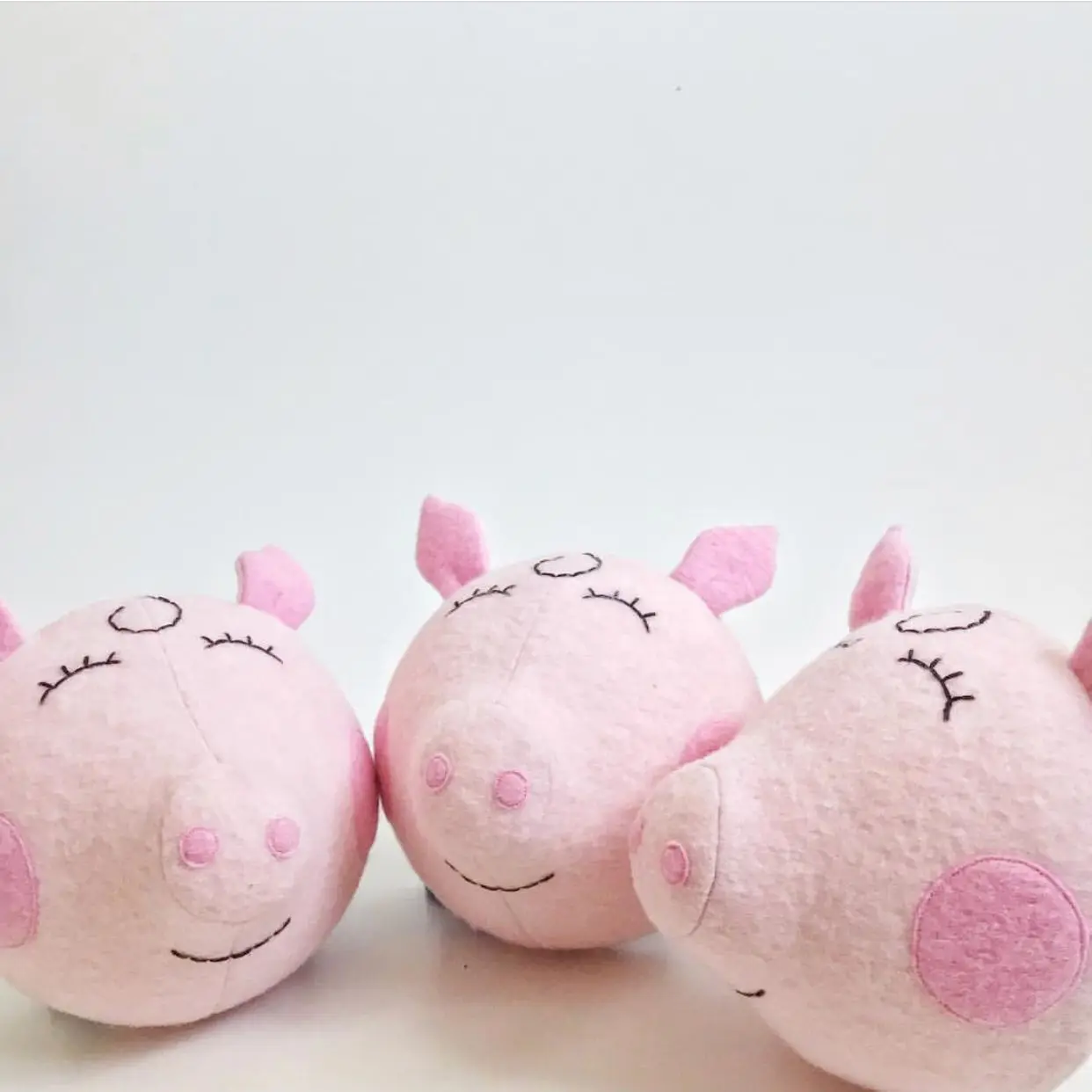 Pig(1pc) Животные жираф слон Фламинго Лебеди голова настенное крепление Мягкие плюшевые игрушки украшения спальни Войлок художественные настенные куклы фото реквизит - Color: Pig(1pc)
