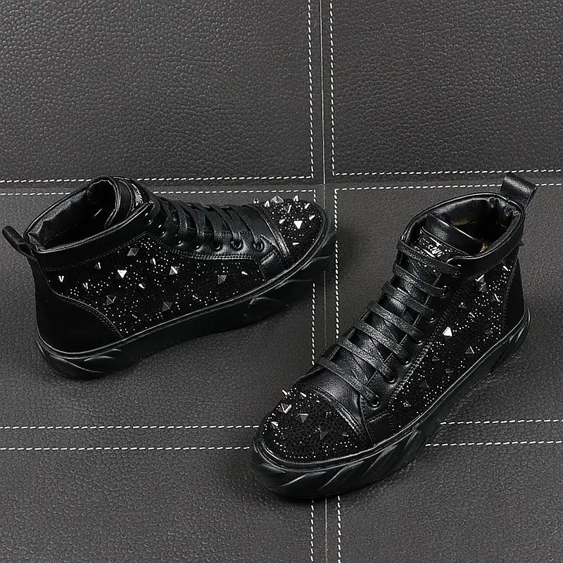 Роскошная дизайнерская мужская повседневная обувь в байкерском стиле в стиле панк; Мужская обувь для отдыха с заклепками в британском стиле; уличные кроссовки на плоской платформе