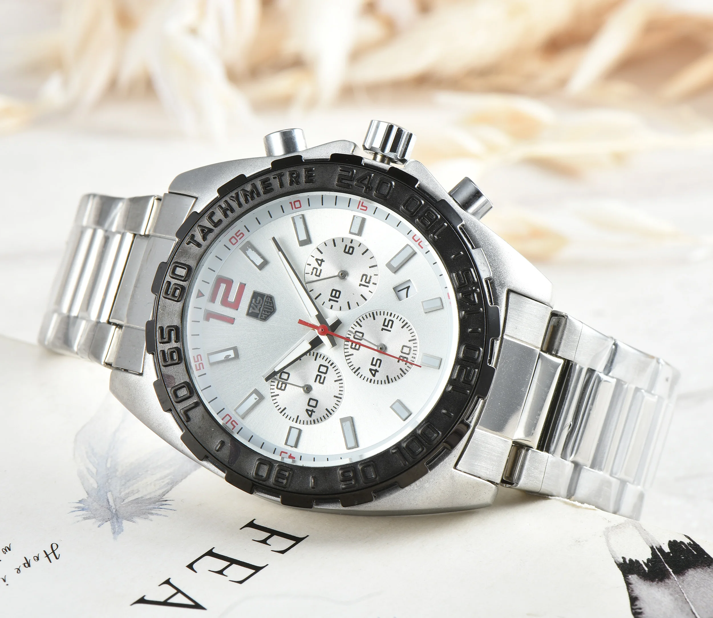 

2020 trend men's multi-function chronograph running second automatic date quartz watch AA watch