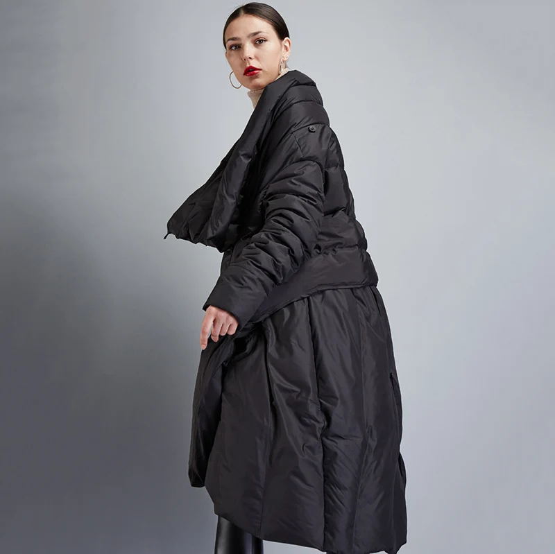 [EAM] Новинка, Осень-зима, v-образный ворот, длинный рукав, черное, свободное, большой размер, необычное, теплое пальто, женский пуховик, модный, JD72001S