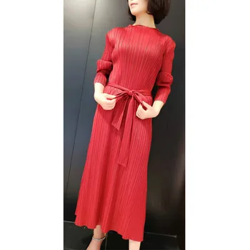 

Autumn and Winter New Cross-border Women's Wear Miyake Fashion Fold Lace Up Irregular Dress