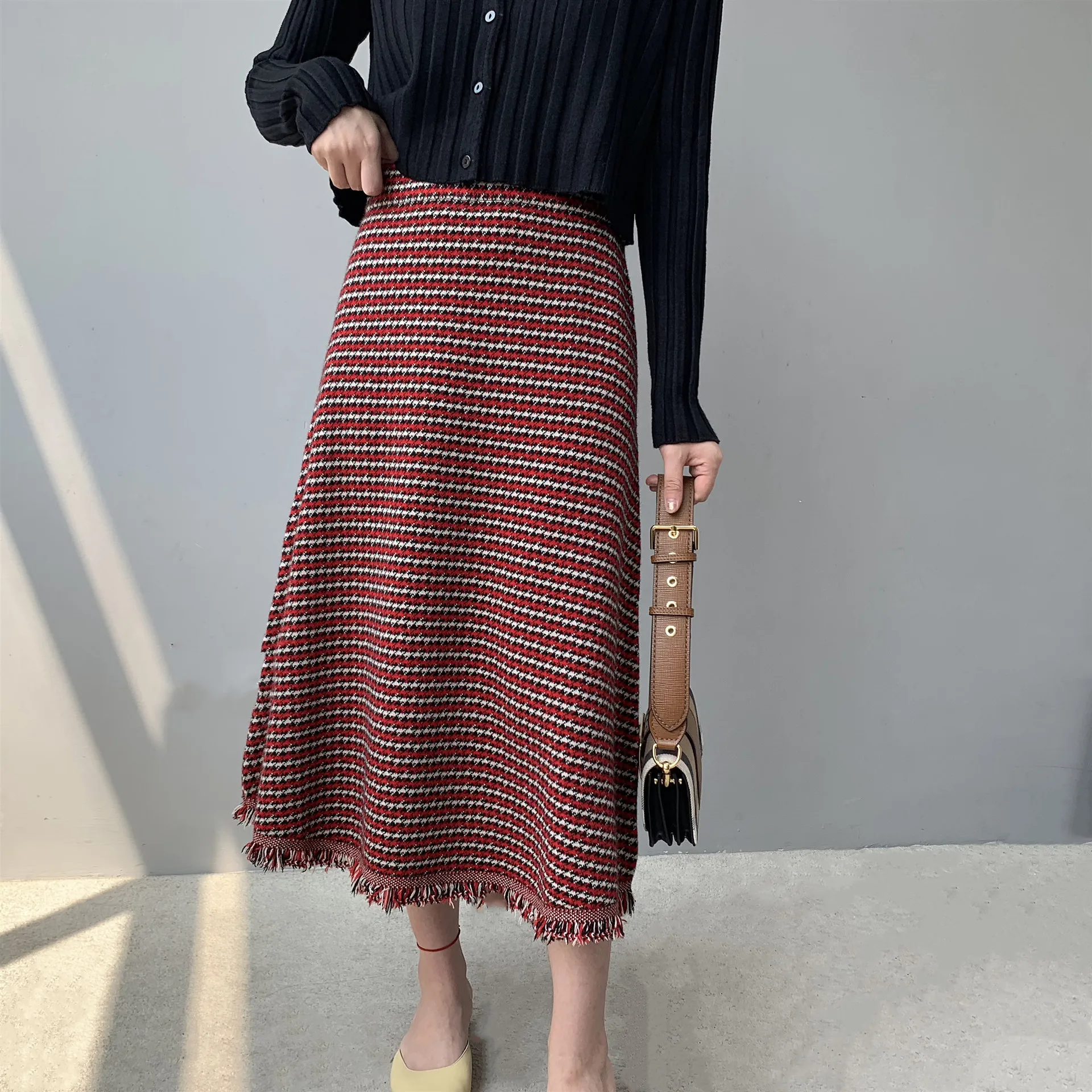 Autumn Winter Knit skirts ladies thick Striped knitted Long skirts High waist pleated Tassel Midi skirt jupe femme Saia