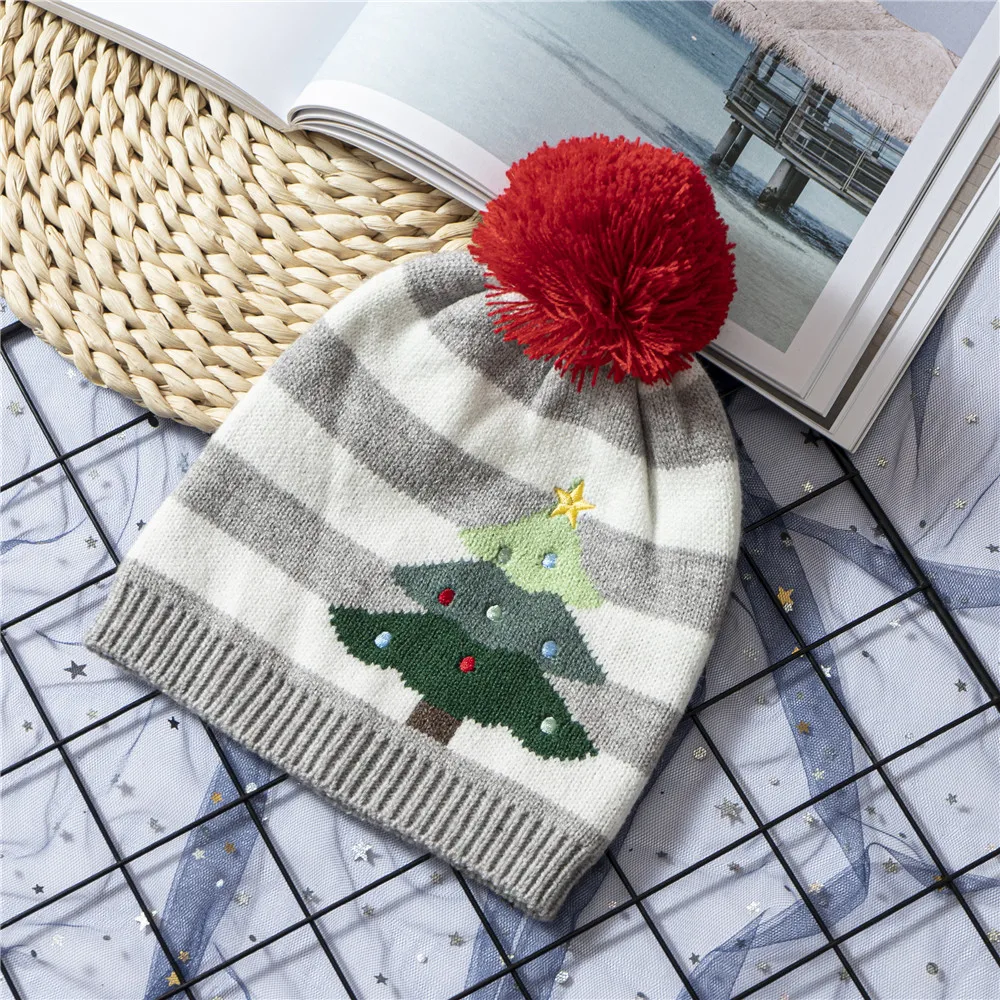 Christmas children's hats knitted warm thickened 2-5 year old stripes colorful Santa Claus pattern 2020 New Year decoration