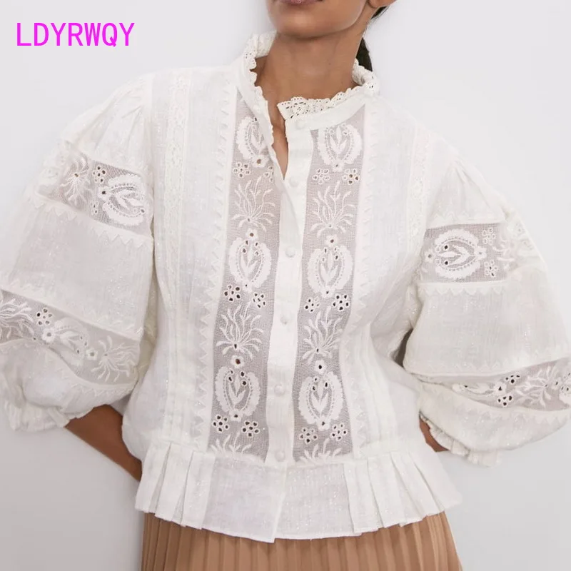 

[LDYRWQY] 2020 autumn new stripe stitching lace cropped sleeve shirt Casual Regular Mandarin Collar Solid