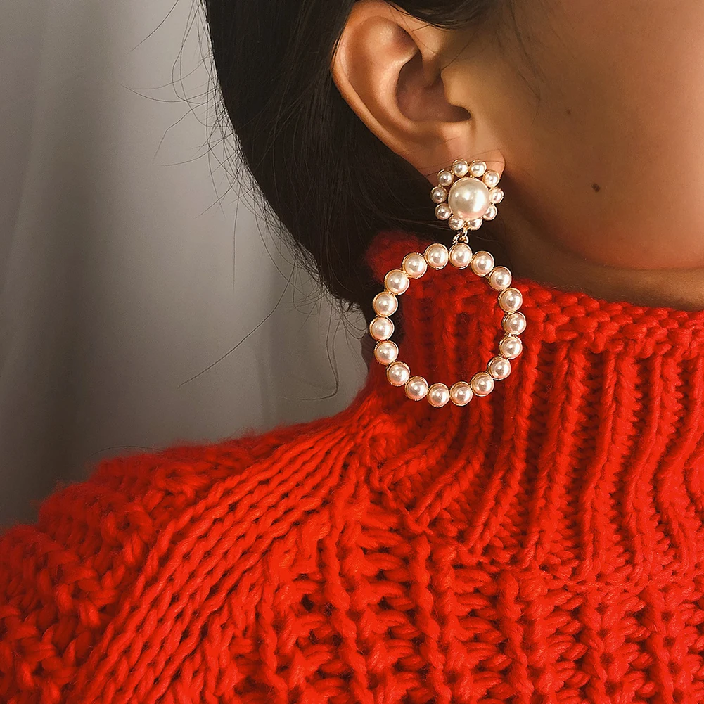 

Fashion Trendy Crystal Round Pendant Drop Earrings For Women Fashion Pearl Charm Statement Jewelry Wedding Earrings Female 2019