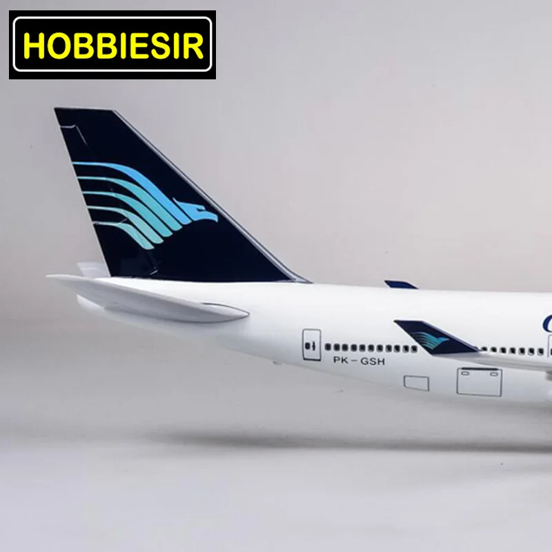 47 см сплав самолет 1/150 масштаб моделирование Boeing B747 игрушечные модели самолетов Garuda индонезийский сплав самолета W свет и колеса пластик