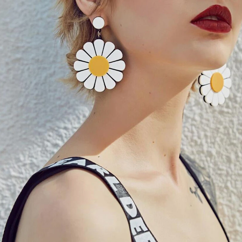 

Flower Fruit Drop Earrings For Women Strawberry Watermelon Lovely Hanging Dangle Earring Female Party Ear Jewelry Brincos 2019